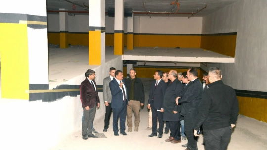 Gürkan, Millet Kütüphanesi'nde incelemelerde bulundu