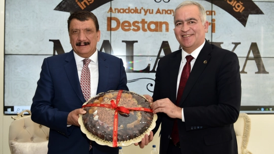 Bakan yardımcısı Ergüneş'ten Başkan Gürkan'a ziyaret