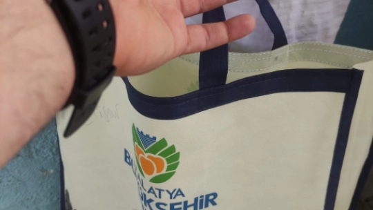 Çocukların Yüzü Bayramlık Kıyafetlerle Güldü