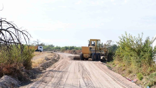 Topraktepe'nin yolları yenileniyor