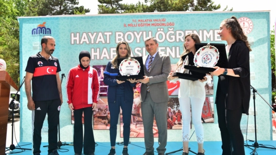 Malatya'da Hayat Boyu Öğrenme Haftası Kutlandı