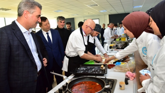 Kayısı Çiçeği Şenlikleri Work Show ile Sona Erdi