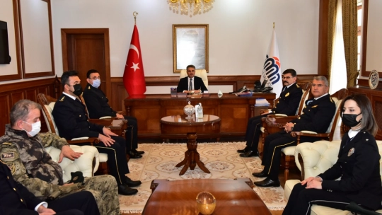 Emniyet Teşkilatından Vali Baruş'a 177. Kuruluş Yılı Ziyareti