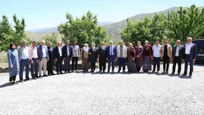 Alhanuşağı Mahallesinde Yol Çalışmaları Devam Ediyor