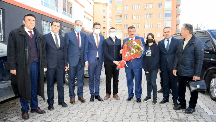 Başkan Gürkan Fatih Anadolu Lisesi Kariyer Günlerine Katıldı