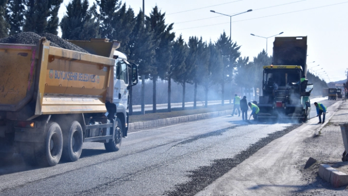 Eski Malatya yolunda asfalt çalışmaları devam ediyor