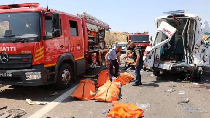 Gaziantep'te zincirleme trafik kazası: 16 ölü, 21 yaralı