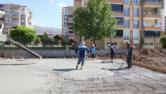 Gül Bahçesinde Çalışmalar Sürüyor