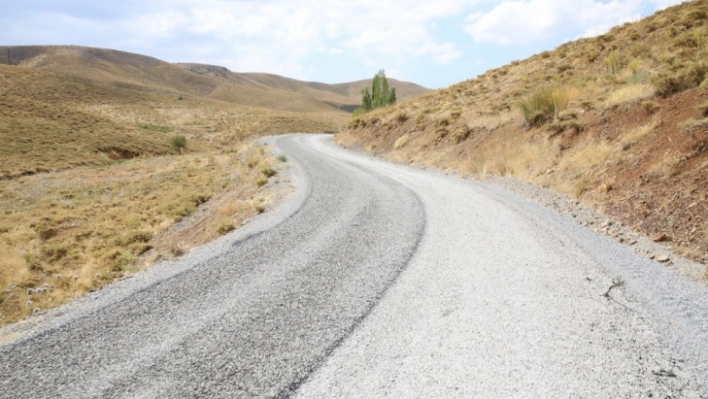 Gülümuşağı, Beydağı ve Uluköy Mahallelerinde Yol Çalışması Yapılıyor