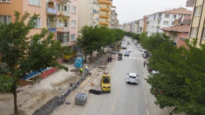 İpek Caddesi'nde bakım Çalışması Devam Ediyor