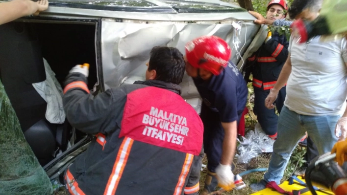 Kontrolden çıkan otomobil takla attı: 4 yaralı