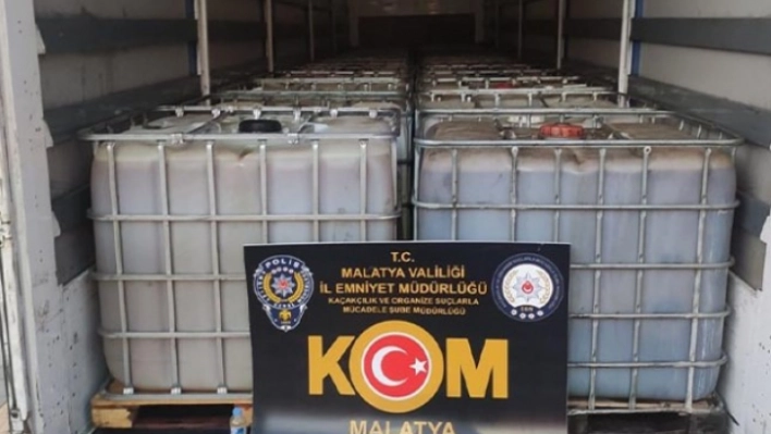 Malatya'da 25 bin litre kaçak akaryakıt ele geçirildi.