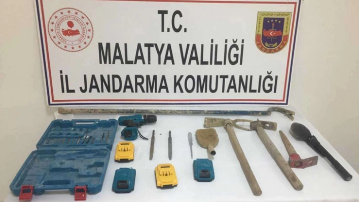 Malatya'da Arkeolojik Sit Alanı yakınında kazı yapan 3 kişi yakalandı