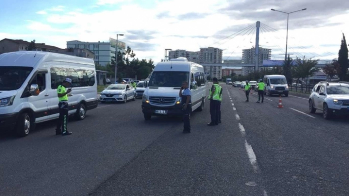 Malatya'da birçok servis aracına idari işlem yapıldı