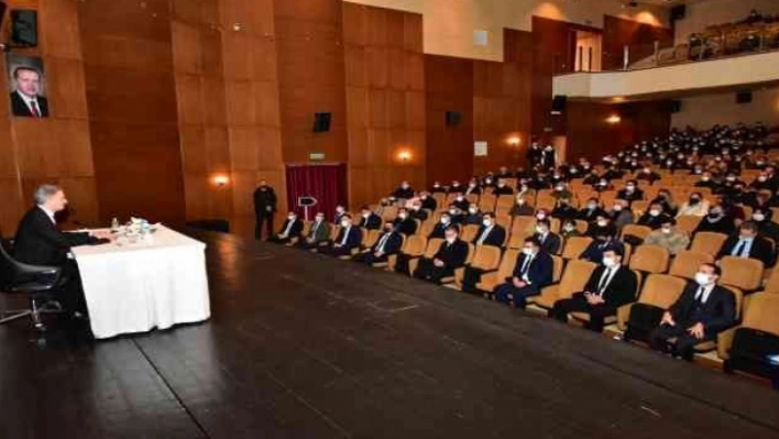 Malatya'da okullarda alınacak önlemlerle ilgili toplantı yapıldı