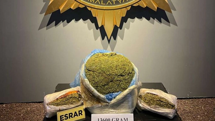 Malatya'da yaklaşık 14 kilogram kubar esrar ele ele geçirildi