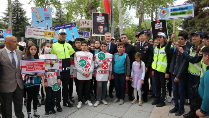 Malatya'da 'Yayalar için 5 adımda güvenli trafik' tanıtımı