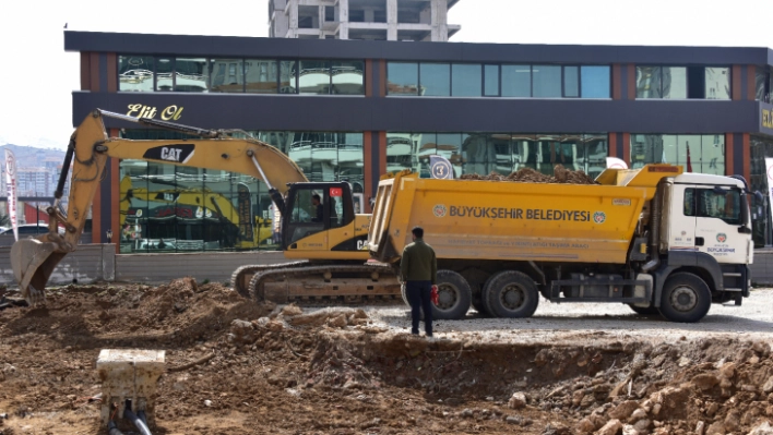 Mıhlıdut Caddesi 2. Etap Çalışmaları Başladı