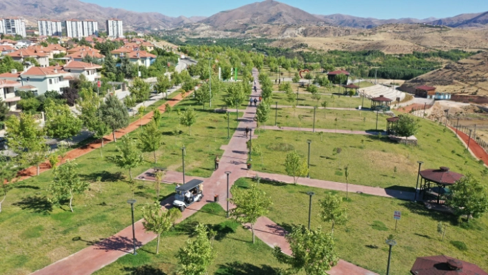 Milletvekili Ahmet Çakır, Beylerderesi Şehir Parkını Ziyaret Etti