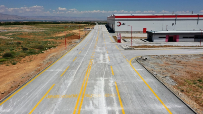 Silindirle Sıkıştırılmış Beton Yol Uygulaması Gerçekleştirildi