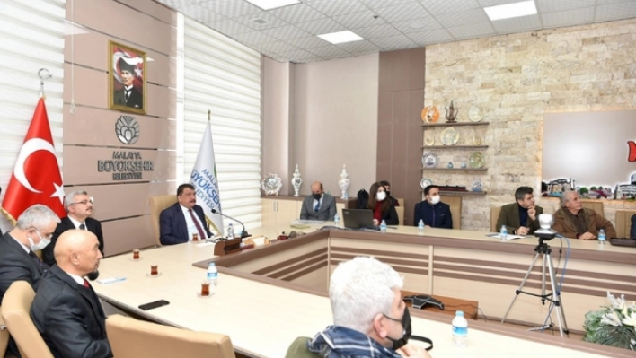 Yeni Kent Meydanı ile ilgili bir sunum gerçekleştirildi
