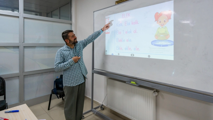 Yıldırım, 'Öğrenmenin yaşı yoktur diyerek kursumuzu açtık'