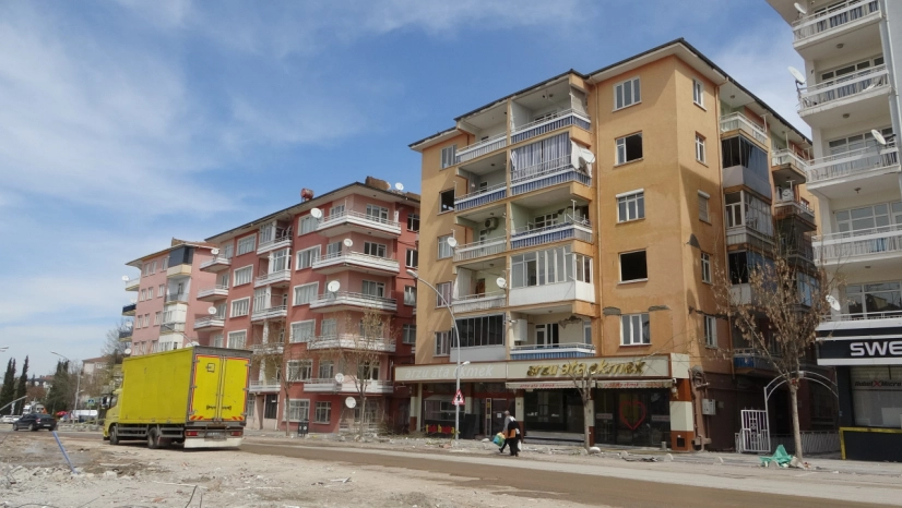 Depremzedelere performans testi uyarısı