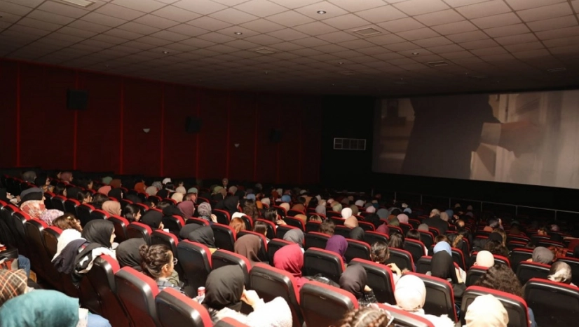 Güder, Üniversite Öğrencileriyle 'Buğday Tanesi' Filmini İzledi
