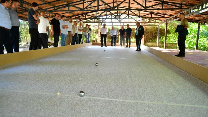 Huzurevine Bocce Sahası Yapıldı
