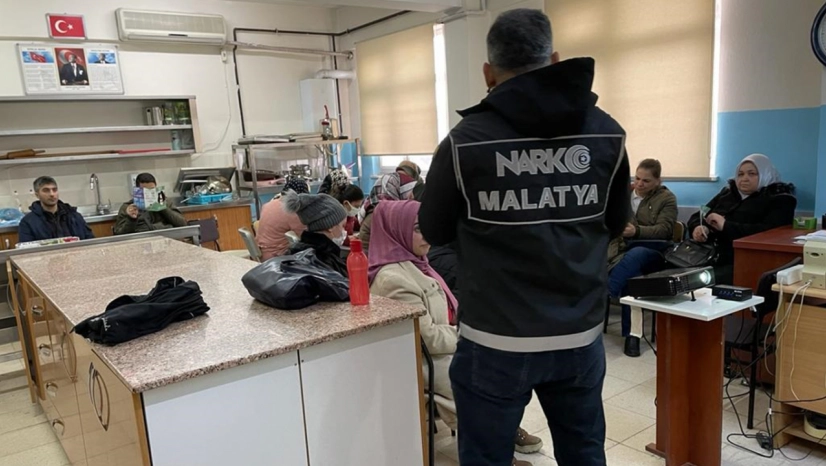 Malatya'da uyuşturucu ile mücadele bilgilendirmesi