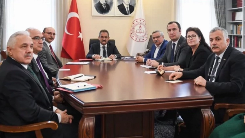MEB: Mazeret tayini 3'e çıkarıldı