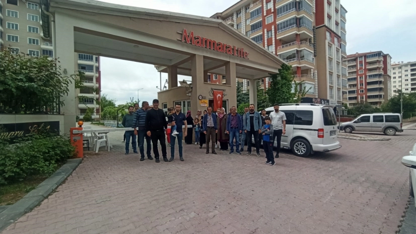 Site sakinleri ağır hasardan hafif hasara dönüşen evleri için tedirgin
